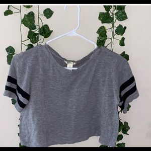 kids shirt and it is kinda cropped